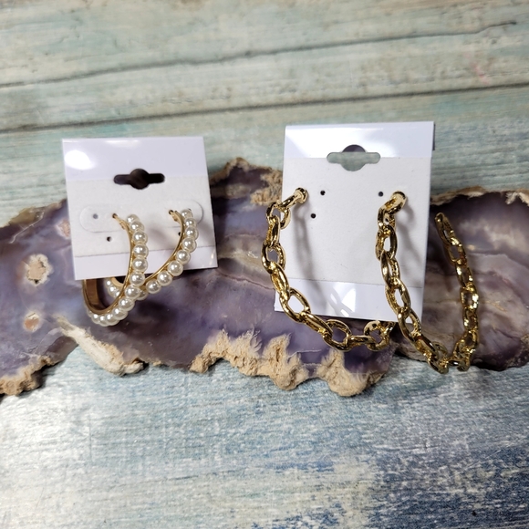 Jewelry - Elegant Gold and Pearl Hoop Earrings Set